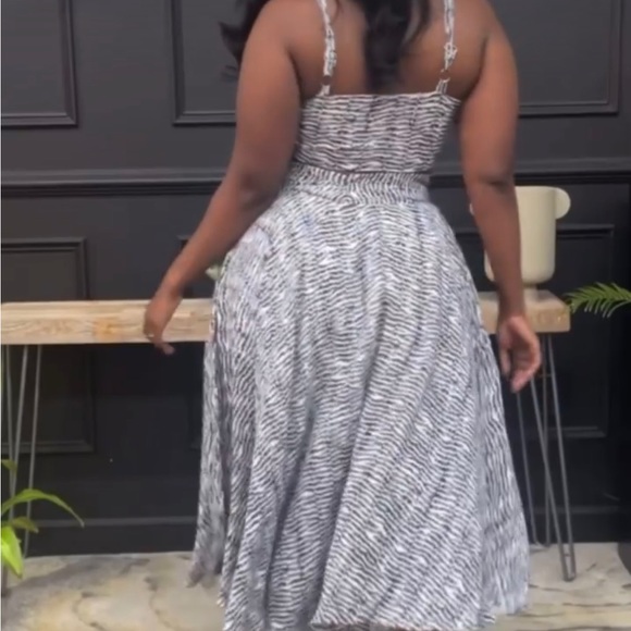 NWT cropped tie front set - Picture 2 of 7